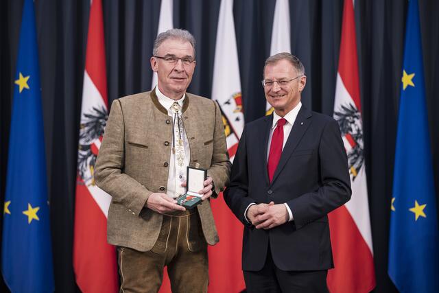 Reinhard Madlmayr, ehemaliger Angestelltenbetriebsratsvorsitzender Neuromed Campus Linz, erhielt das Goldene Verdienstzeichen des Landes Oberösterreich.

 | Foto: Max Mayrhofer