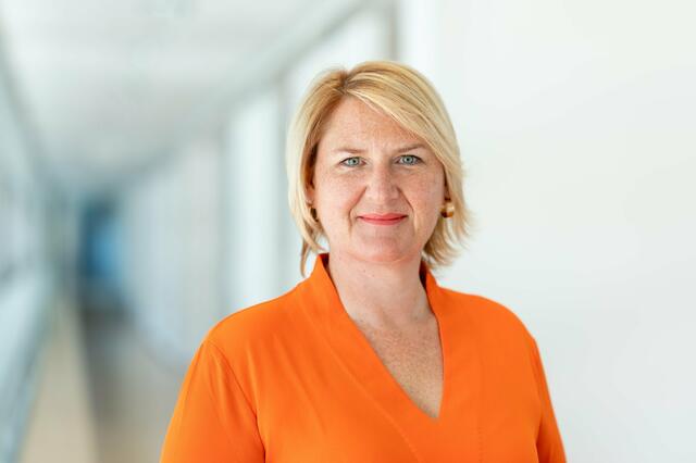 Vizebürgermeisterin Helga Krismer-Huber ist die Gesundheit der Bäume wichtig. | Foto: Die Grünen NÖ