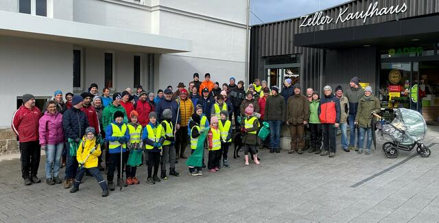 Große Beteiligung bei der Flurreinigung in Kleinzell. | Foto: Gemeinde Kleinzell