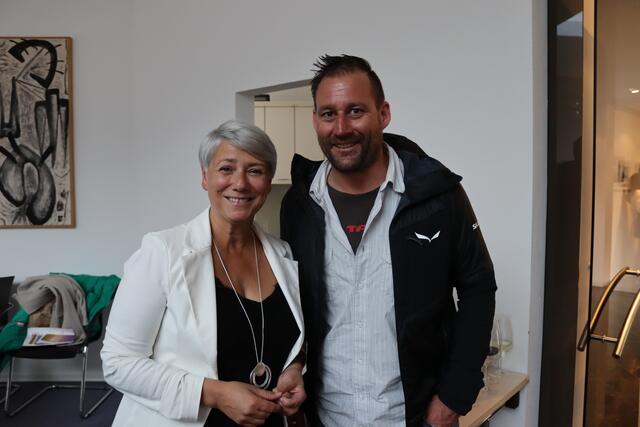 Martina Bombardelli, die Direktorin der TFBS für Tourismus und Handeck Landeck und ihr Stellvertreter Thomas Rudig.  | Foto: Elisabeth Zangerl 
