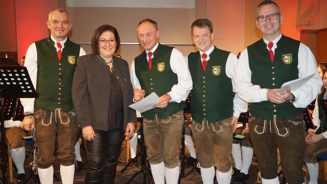 Edi Moik wurde für 40 Jahre Mitgliedschaft geehrt. | Foto: TMK Trautmannsdorf