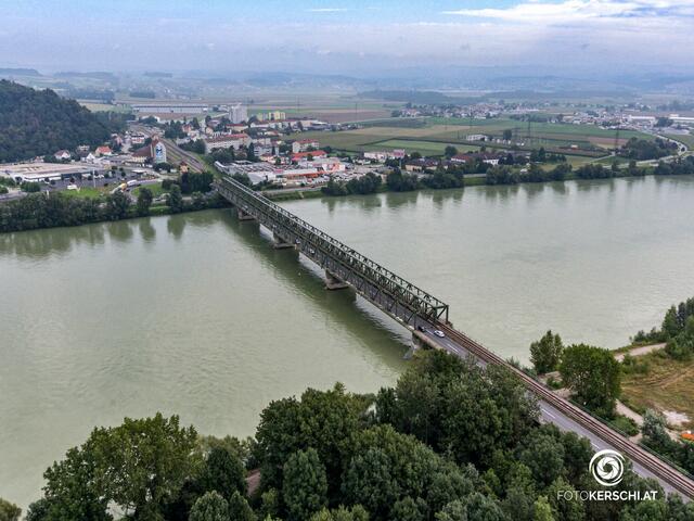 Nach Errichtung der neuen Brücke wird das Tragwerk der bestehenden Brücke neu hergestellt. | Foto: fotokerschi.at/Kerschbaummayr