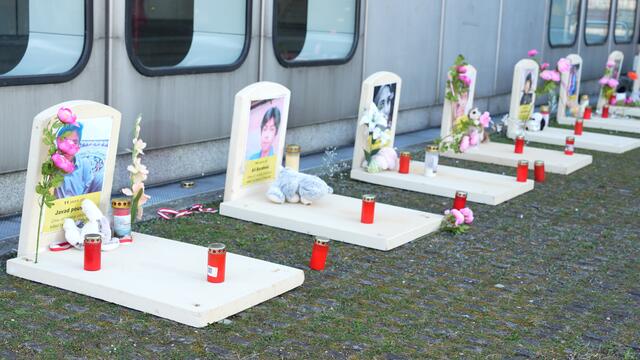 Ein Mahnmal für die jüngsten Opfer der Proteste. | Foto: RMW/Alexander Mach