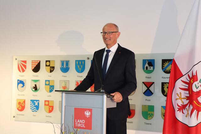 LH Anton Mattle bei der offiziellen Vorstellung des neuen Bezirkshauptmannes von Landeck. | Foto: Othmar Kolp