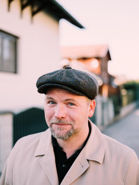 Am 11. Mai kredenzt Thomas Stipsits „Stinatzer Delikatessen“. | Foto: Pertramer