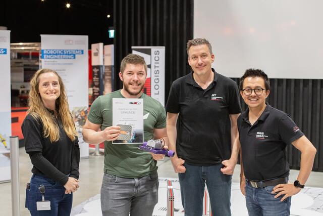 Team "Bumbi" konnte sich in der Kategorie "Logistics Hackathon" bei der TGW Robo-Challenge durchsetzen. | Foto: TGW Logistics Group GmbH