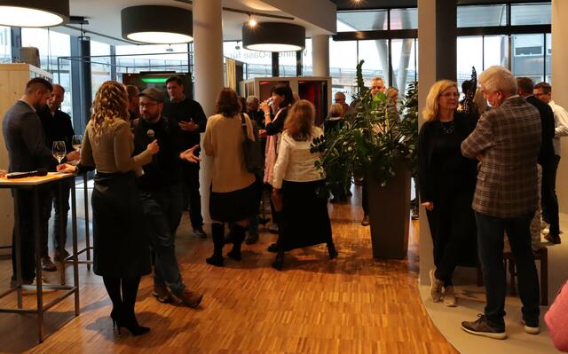 Jede Menge honorige Gäste beim VIP-Empfang der Firma Physiotherm.
