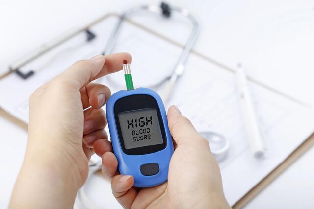Die bekannteste Folge von zu hohem Zuckerkonsum - Diabetes. | Foto: Freepik