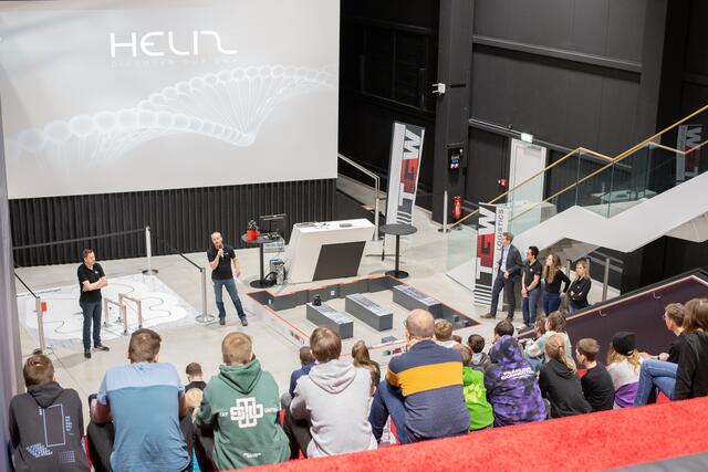 Schon heute übernehmen Roboter wichtige Tätigkeiten und spielen bei der Logistik der Firma TGW eine große Rolle. | Foto: TGW Logistics Group GmbH