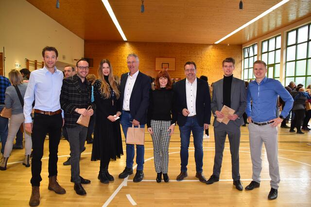 Stefan Wanner (WK Tirol), Bgm. Patrick Geir, Dir. Andrea Jenewein, Bgm. Walter Kiechl, Nadja und Stefan Elmer (Elmer Event Consulting), Maximilian Maurer und Patrick Knoflach (Raiba Matrei) | Foto: Kainz