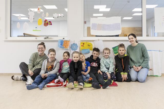 Die Kinder verbrachten die Osterferien am Arbeitsplatz der Eltern. | Foto: Schmid Schrauben