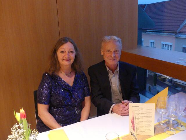 Frühlingsball der ÖVP in Böheimkirchen | 15.04.2023
Elisabeth und Ernest hatten einen schwungvollen Abend. | Foto: Nina Taurok