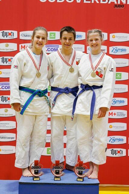 Bleona Rama, Stefan und Isabella Stögmann erkämpften sich jeweils Gold. (v.l.) | Foto: Sellner Photografie