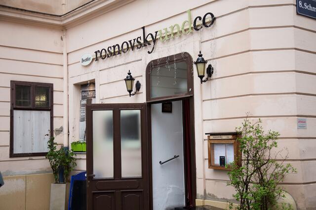 Das "rosnovskyundco" in der Buchfeldgasse 10 in der Josefstadt. | Foto: Michael Ellenbogen