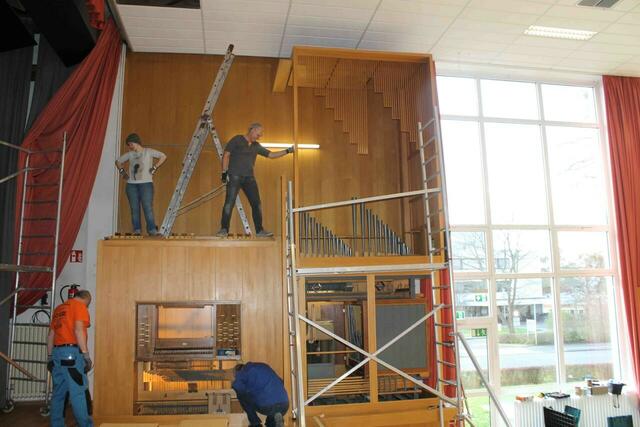 Orgelabbau und Transferierung nach Wildendürnbach einer Orgel in der Aula der Georg-August-Universität Göttingen. | Foto: Niemeczek