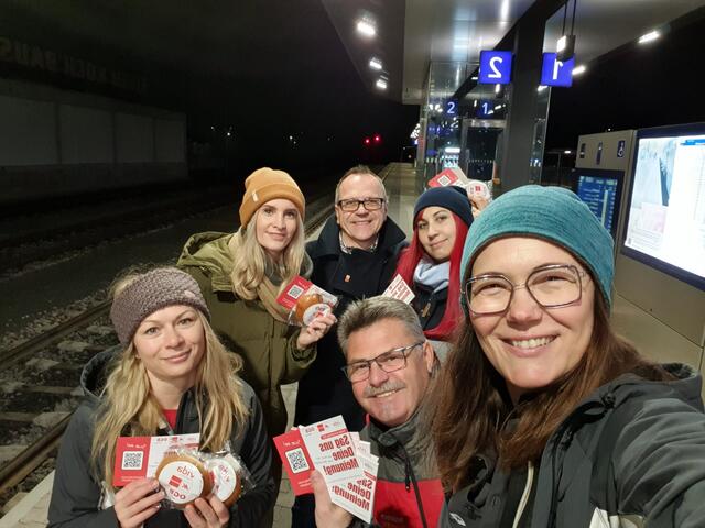 Verena Tschida, Ines Simmel, Thomas Izmenyi, Karina Fraunschiel, Kurt Fischer und Ines Lukic-Zjajo | Foto: AK Burgenland