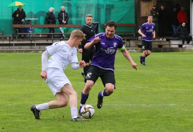 Der SV Brixen (blau) siegte gegen Kufstein 1b. | Foto: Habison