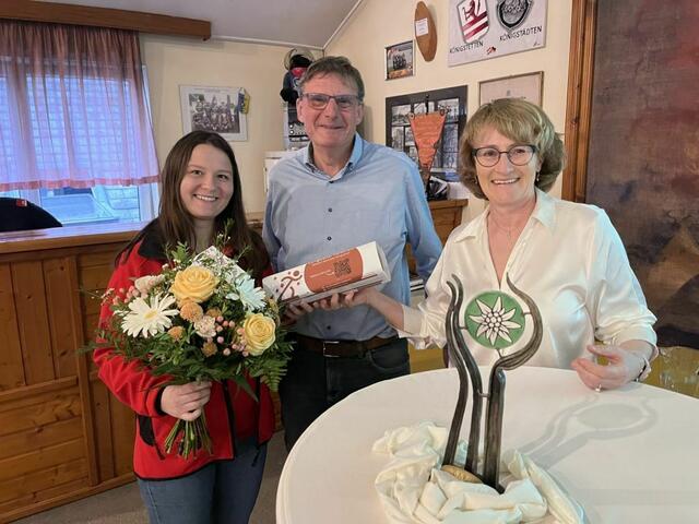 JHV 2023 Danksagung und Gratulation Steffi Reißner | Foto: ÖAV Sektion Königstetten