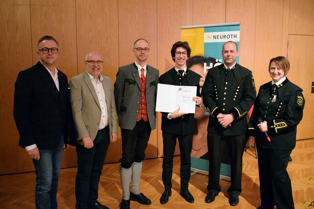 Matthias Bernsteiner  - Ehrenzeichen 10 Jahre in Bronze | Foto: Bergkapelle Piberstein