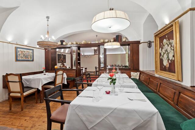 Im "rosnovskyundco" kann man sehr gemütlich feines Essen konsumieren. | Foto: Michael Ellenbogen