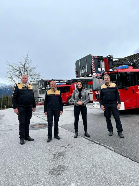 Landesrätin Astrid Mair beim Besuch in der Feuerwehrschule Telfs. | Foto: Tiroler Volkspartei