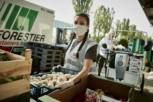 Rund 28.000 Menschen versorge man bei der Wiener Tafel mit gespendeten Produkten versorgt. An sie seien ca. 900 Tonnen Lebensmittel aus Landwirtschaft, Produktion und Handel weitergegeben worden.
 | Foto: Wiener Tafel/Thomas Topf