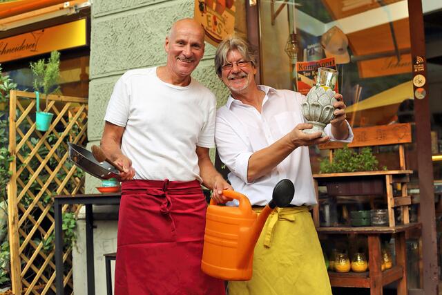 "Die Schneiderei" Chef &amp; Chefkoch Ludwig Schneider mit Oberkellner, Barista und Hobby-Musiker Walter Leber.