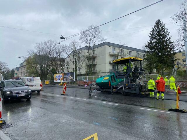 "Wo früher eine Grünfläche war ist jetzt Beton", kritisiert Klemens Resch. | Foto: FPÖ/Resch