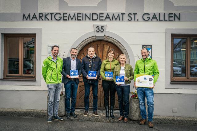 Geschäftsführer des Natur- und Geoparks Steirische Eisenwurzen, Oliver Gulas-Wöhri, Admonts Bürgermeister Christian Haider, Bürgermeister von St. Gallen, Armin Forstner, Geschäftsführerin Tourismusverband Jaqueline Egger, Wildalpens Bürgermeisterin Karin Gulas, Projektleiter Martin Gebeshuber | Foto: Barbara Nachbagauer 