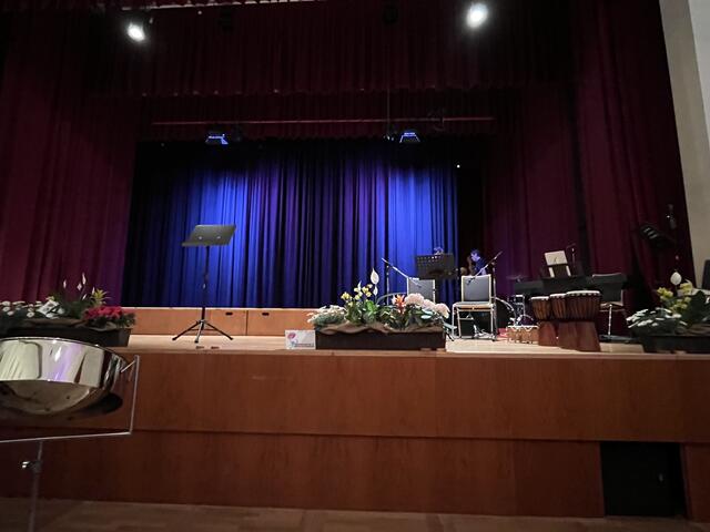 Die Bühne bereit für die zahlreichen tollen Auftritte.