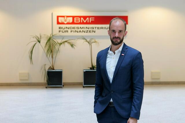 Das Gutachten über die Überbezahlung der Staatssekretäre, unter ihnen Staatssekretär für Digitalisierung, Florian Tursky (ÖVP), kostete 9.800 Euro. | Foto: Markus Spitzauer