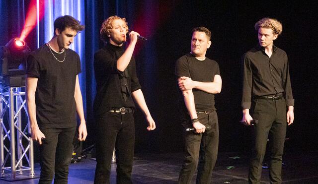 Das Ensemble bestand aus Florian Schützenhofer, Ulrich Allroggen, Nicolas Vinzenz, Lorenz Pojer, David Mannhart, Charles Kreische und Martin Pasching. | Foto: Gerhard Maly