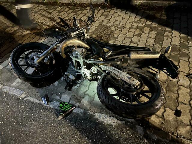 Das verunfallte Moped. | Foto: Sabadello