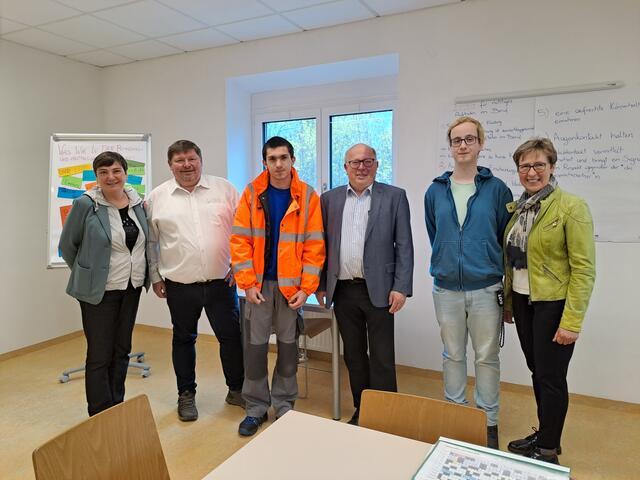 Dir Ursula Bahringer, Horst Obermayer, Benjamin Strauch, Gf Willbald Knie, Alexander Amspertger und die Obfrau des Gaum Andrea Hugl | Foto: Gaum