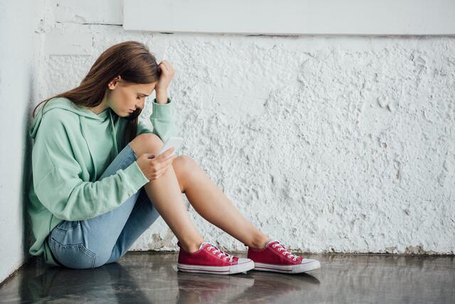 Hilfe für Kinder und Jugendliche bietet unter anderem Rat auf Draht unter der Nummer 147. | Foto: HayDmitriy/panthermedia