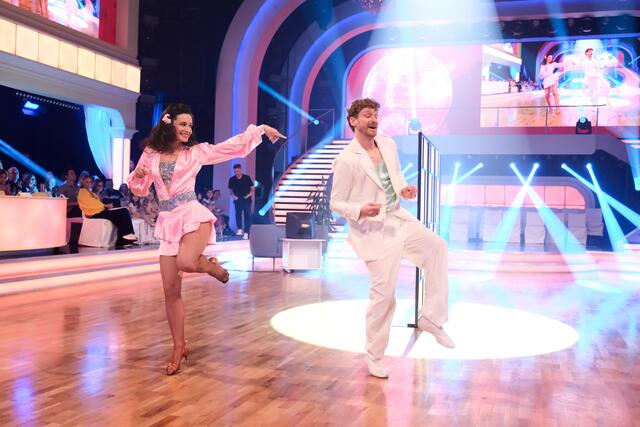 Lucas Fendrich und Lenka Pohoralek tanzten einen Slowfox - ihre 20 Jury-Punkte reichten nicht: Aus! | Foto: ORF/ Hans Leitner