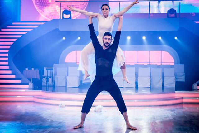 Missy May und Dimitar Stefanin hoben mit ihrem Contemporary ab: 28 Punkte! | Foto: ORF/ Hans Leitner