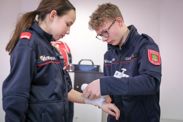 Feuerwehrleistungsabzeichen in Gold: Die Jugend zeigte in Pennewang, was sie gelernt hat und bewies Leistungsstärke. | Foto: Deutsch, Feuerwehr Wels-Land