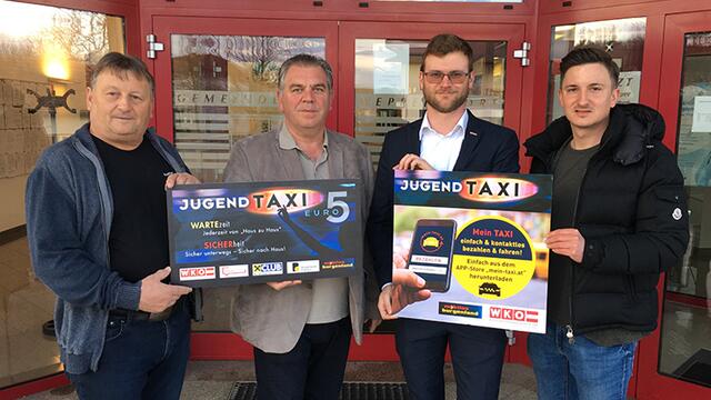 Ortsvorsteher Herbert Degendorfer, Bürgermeister Manfred Degendorfer, Hubert Bleich und Vizebürgermeister Marcel Geissler (v. l.).  | Foto: Gemeinde Weppersdorf