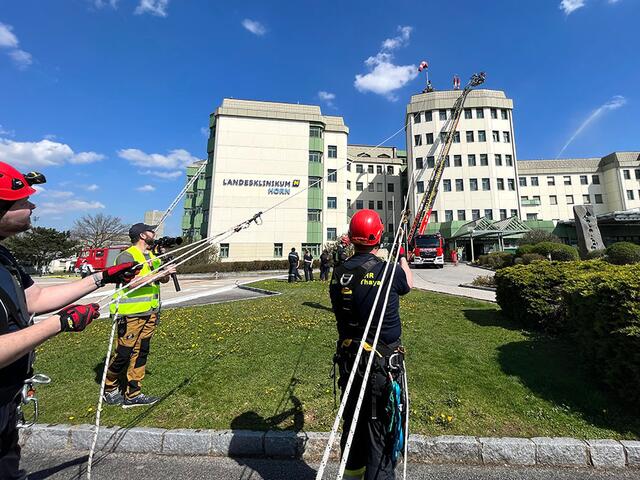 Das Seil wurde gespannt | Foto: FF Waidhofen/Thaya