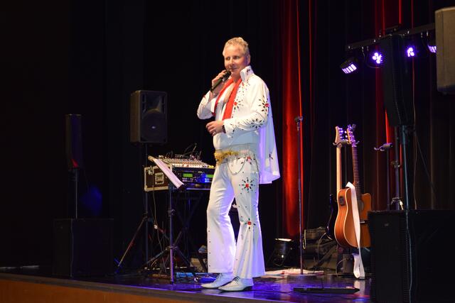 Fritz Plott sorgte mit seinem Elvis-Kostüm für einige Schmunzler. | Foto: Duran