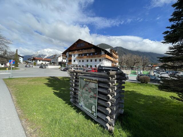 Der touristische Leitbetrieb in Obsteig: Das topmodern ausgestattete Familien-Hotel Stern mit einer 500-jährigen Geschichte. | Foto: Perktold