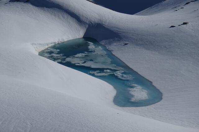Schmelzwassersee im Diesbachkar.  | Foto: Thomas Neuhold