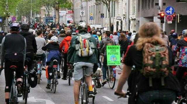 Gürtel Bike Ride 2022 – Gaudenzdorfer Gürtel im 5. und 12. Bezirk | Foto: Radeln For Future/Tom Poe Photography“
