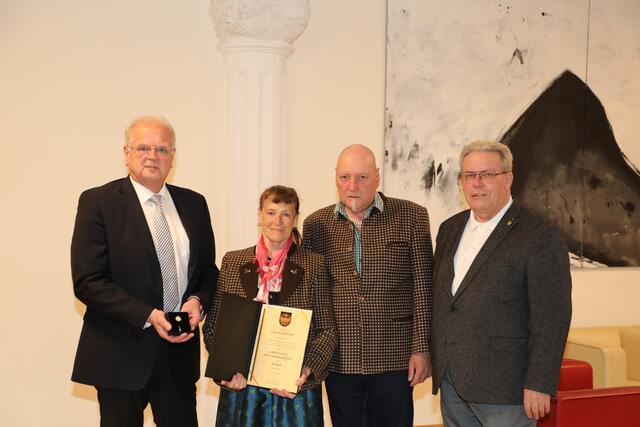 Bürgermeister Dr. Reinhard Resch, Gertrude Toifl, Alois Mitmasser, Gemeinderat Mag. Wolfgang Mahrer  | Foto: Stadt Krems