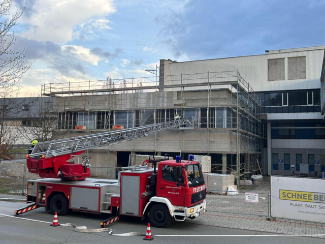 Im Bürotrakt wurde ein Feuer angenommen. | Foto: FF Kapfenberg-Diemlach