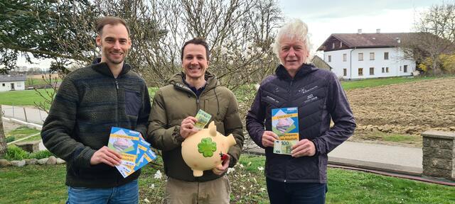 Florian Reitshammer mit Stefan Kirnstötter und Siegfreid Geisberger. | Foto: Leader