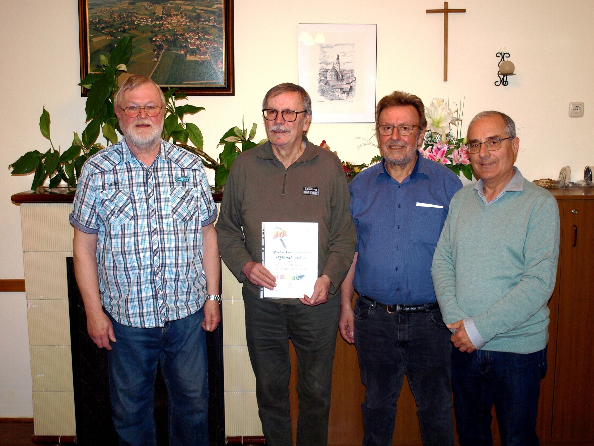 Münzkirchen: Briefmarkensammelverein Münzkirchen ehrte Mairhofer und ...