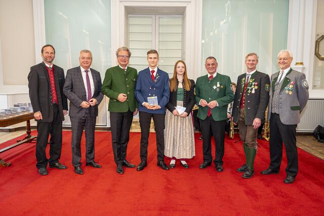 Unzählige Musikerinnen und Musiker aus der gesamten Steiermark (hier zum Beispiel die ausgezeichneten Blasmusikerinnen und -musikern des Musikbezirks Graz-Nord) durften sich feiern lassen. | Foto: Land Steiermark/Foto Fischer