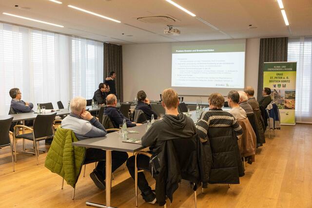 Infoveranstaltung über Bodenveredelung. | Foto: KEM